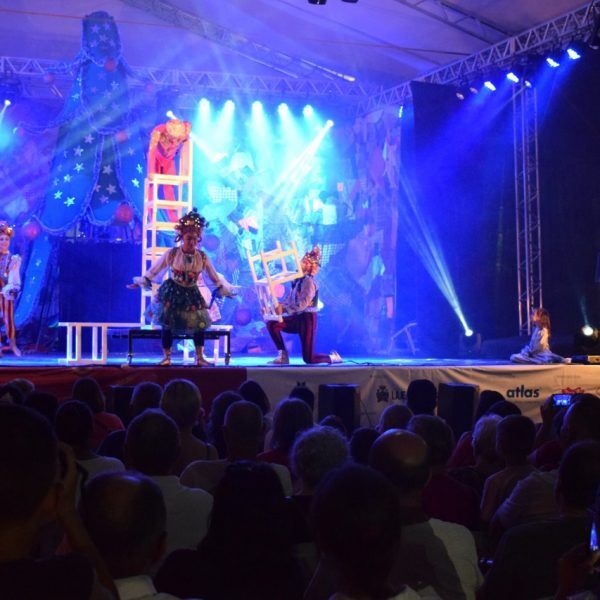 Últimas apresentações do Natal no Coração atraem milhares no Parque dos Dick