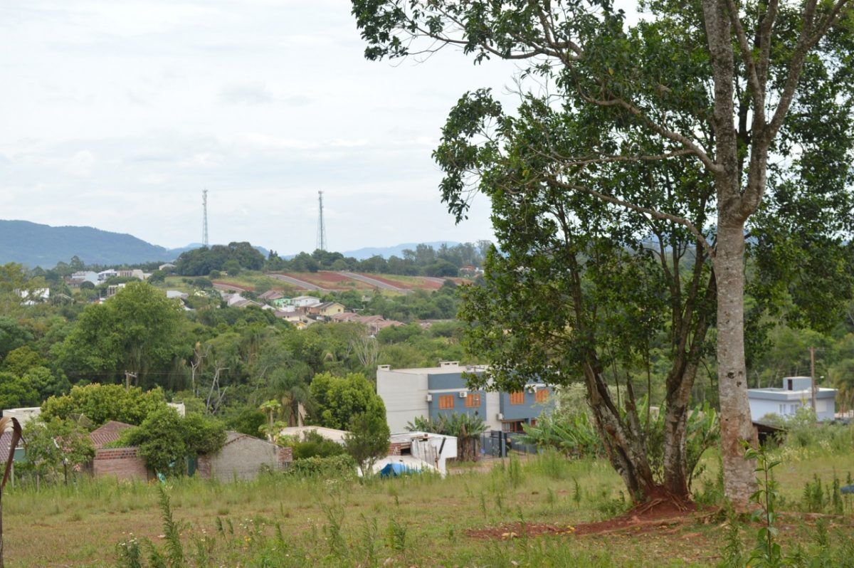 Chuva com riscos de temporais isolados marcam o domingo
