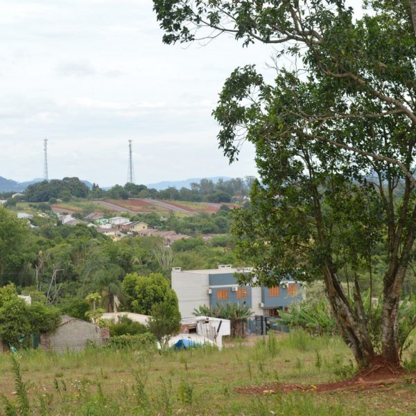 Chuva com riscos de temporais isolados marcam o domingo
