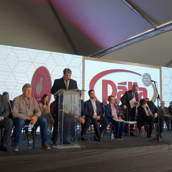 Dália inaugura o Complexo Avícola e operações iniciam em janeiro