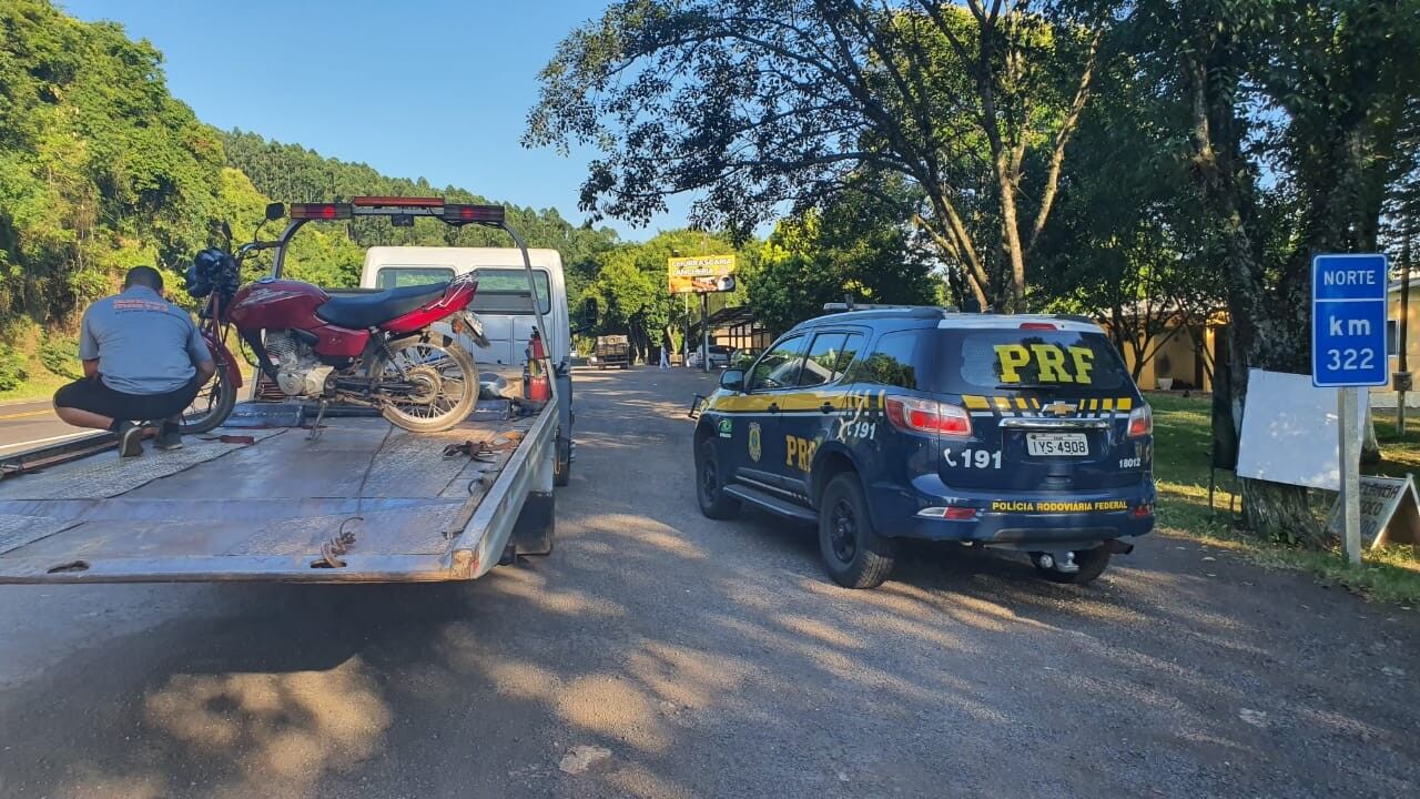 Motocicleta furtada é recuperada em Marques de Souza pela PRF