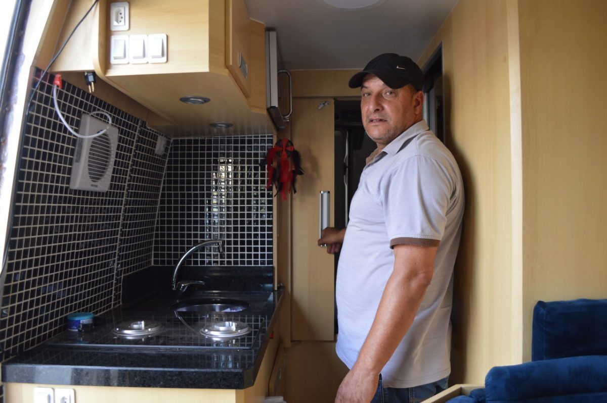 “Tem tudo que uma casa tem, só que é pequeninho”