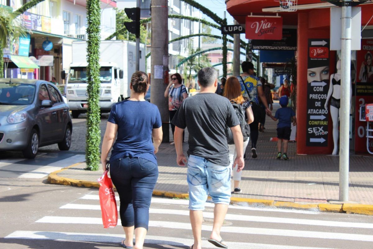 A oito dias do Natal, comércio de Lajeado funciona em horário estendido
