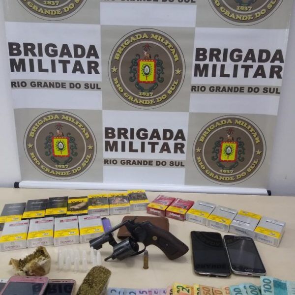 Dupla é presa por tráfico e receptação em Paverama