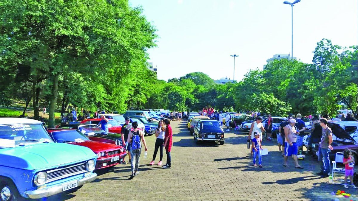 Encontro mensal de carros antigos de Lajeado completa um ano