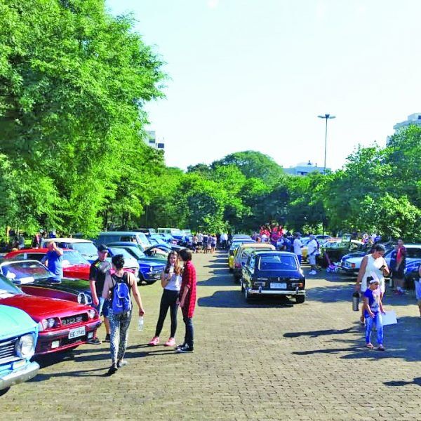 Encontro mensal de carros antigos de Lajeado completa um ano