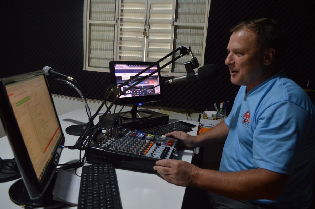 Nas ondas do rádio, o sonho que se tornou realidade