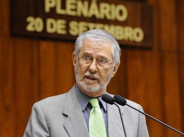 Ex-deputado Ibsen Pinheiro morre aos 84 anos