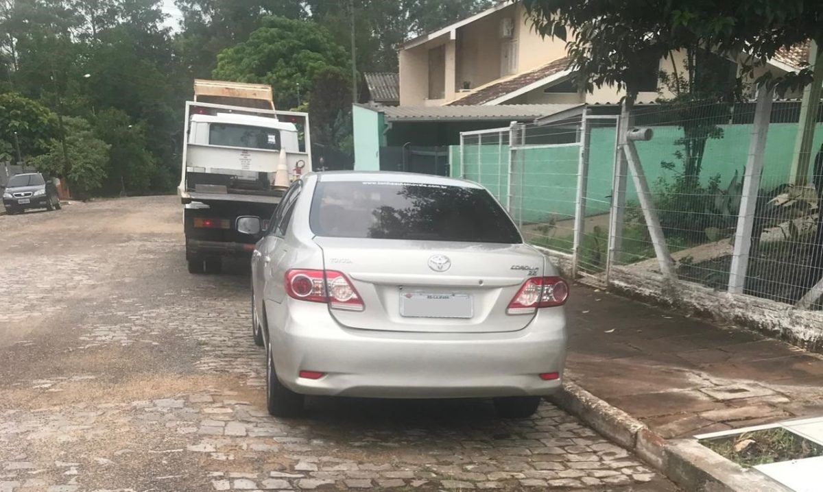 BM recupera veículo e prende dupla suspeita do roubo