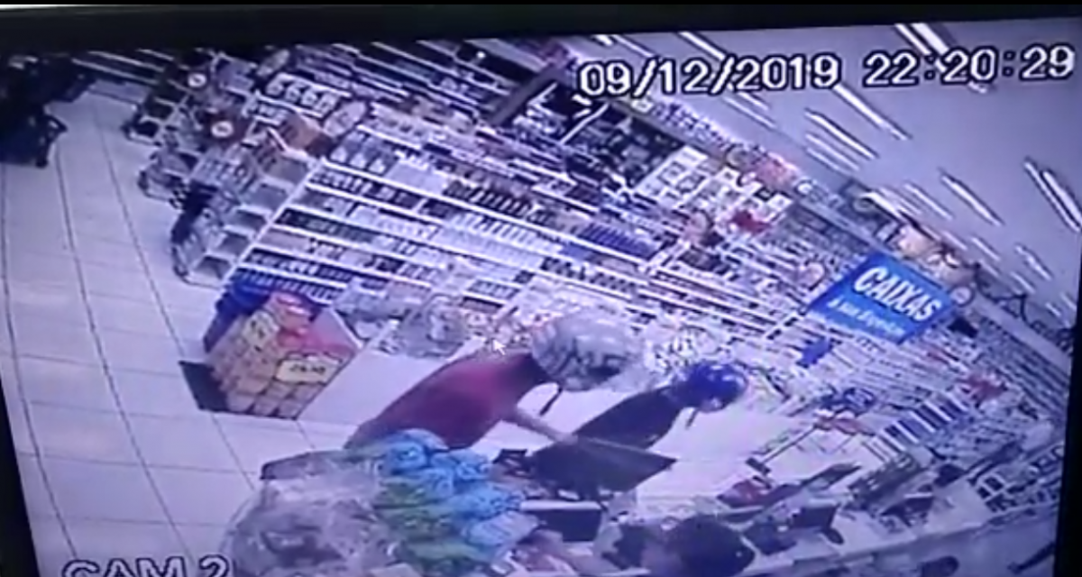 Vídeo mostra ação de bandidos em farmácias de Lajeado