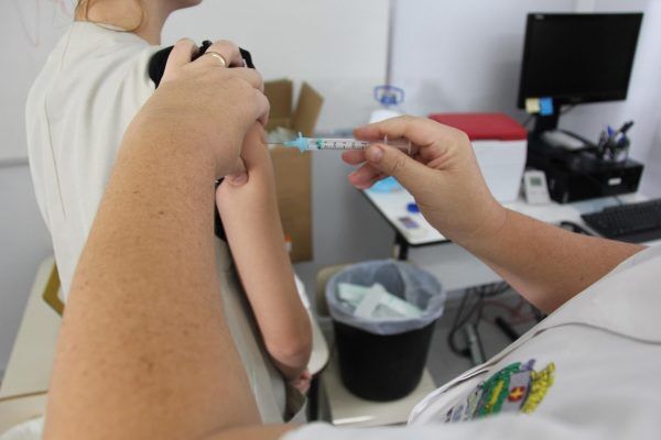 Vacinação contra gripe é antecipada para março