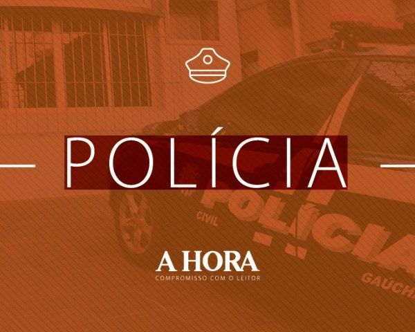 Dois veículos são incendiados na madrugada de domingo