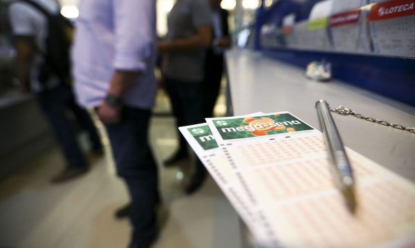 Mega-Sena pode pagar até R$ 90 milhões nesta quarta-feira