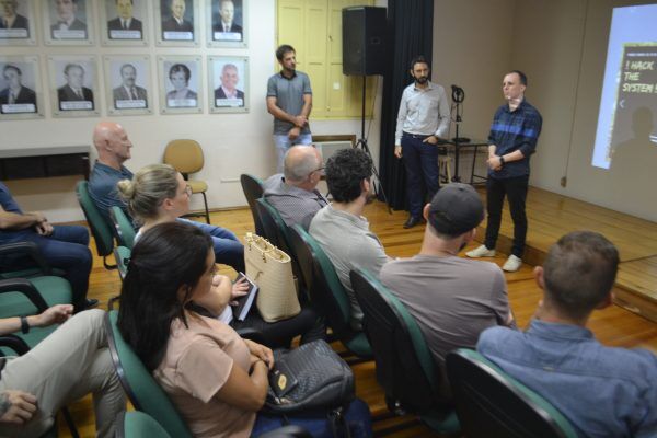 Debate projeta a economia do futuro
