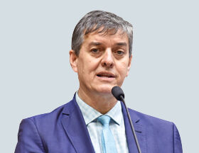 “Ainda não bati o martelo”