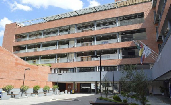 Ceat suspende as aulas a partir de terça-feira, dia 17