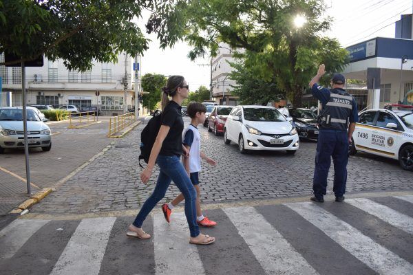 Governo chama população ao debate