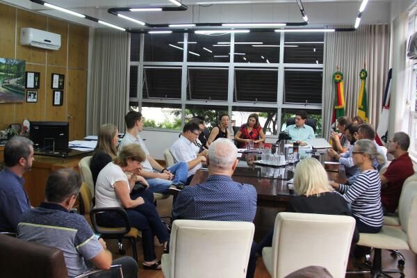 Decreto cancela missas e cultos, cinemas e shopping centers em Lajeado