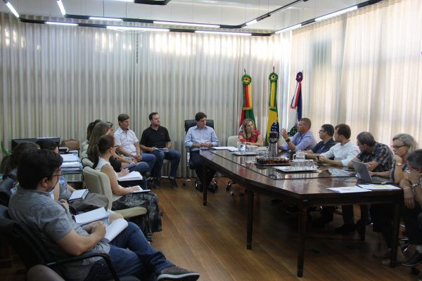 Rede pública regional adota estratégias para conter vírus