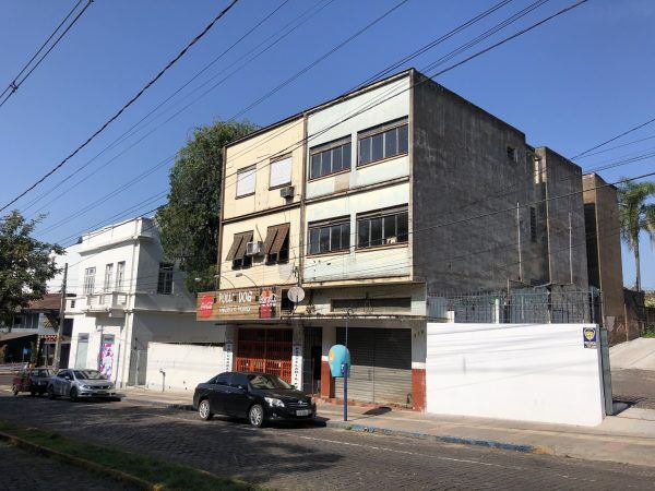Prédio da Farmácia do IPE foi leiloado por R$ 127 mil