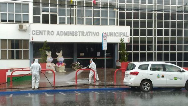 Encantado realiza sanitização em espaços públicos