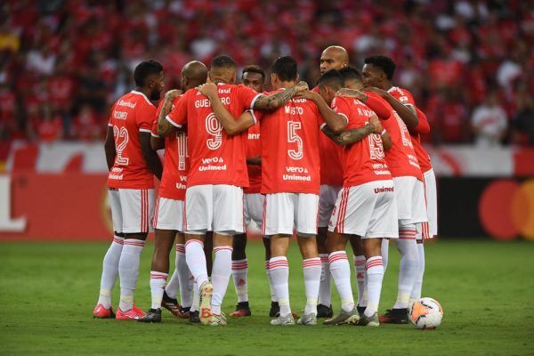 Jogadores do Inter doarão cestas básicas e kits de limpeza para entidades