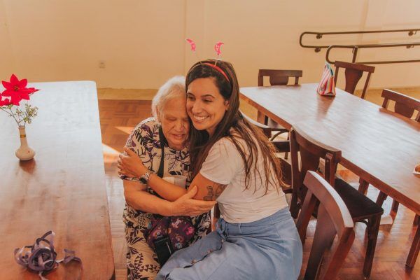 “Doamos nosso tempo e amor para os idosos”