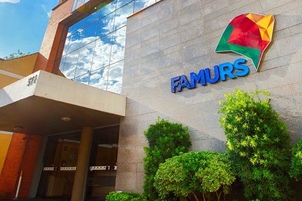 Prefeitos da região divergem sobre adiamento das eleições