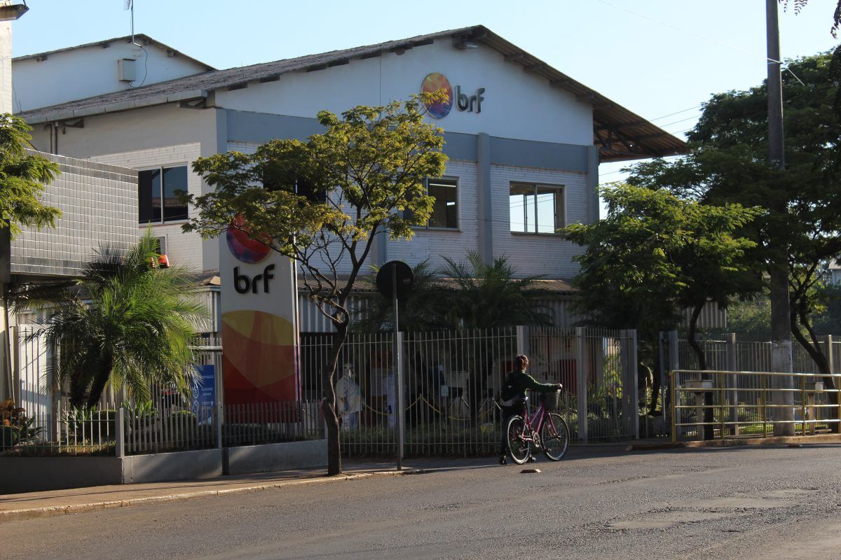 Estado determina Plano de Contingência em frigoríficos