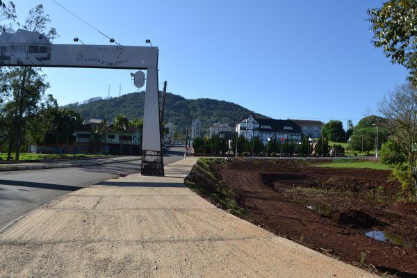 Teutônia conclui parte de obra no acesso ao Centro Administrativo