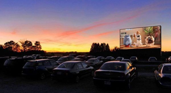 Cine drive-in tem novo local e abre sessão extra