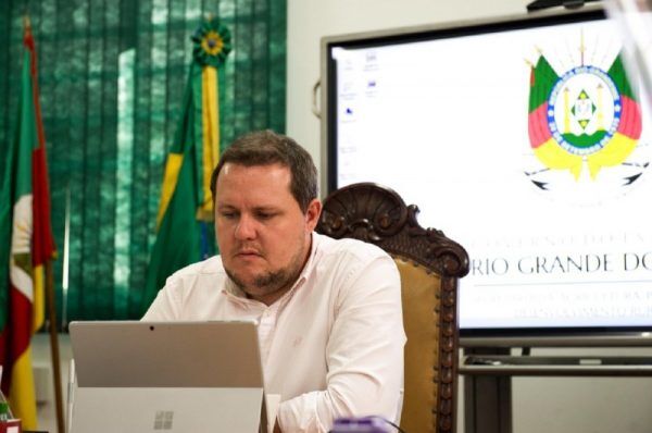 Estado apresenta situação dos frigoríficos à União