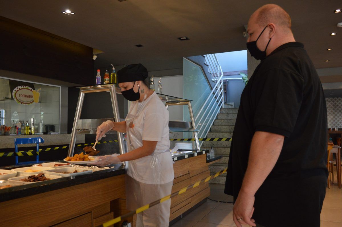 7 notícias: Maioria dos bares e restaurantes pode fechar as portas nos próximos 60 dias no RS