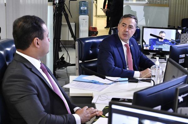 Senado analisa hoje transferência das eleições 2020