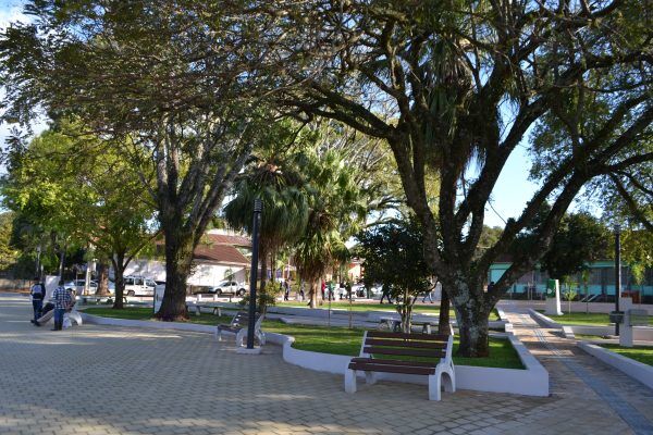 Teutônia reinaugura praça no Canabarro