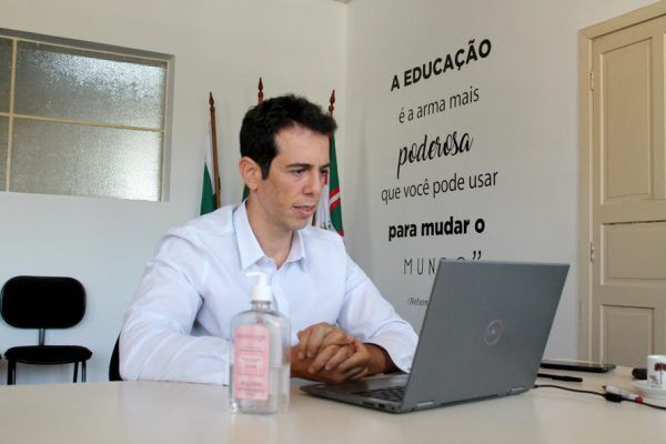 Bolsonaro escolhe novo ministro da Educação