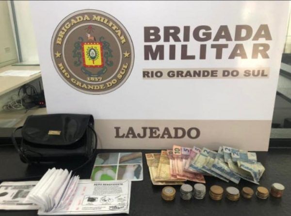 Mulher é presa por vender rifas falsas no centro de Lajeado