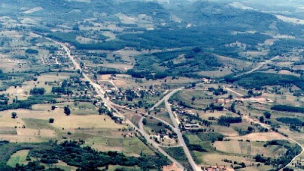 Tabaí fecha comércio e decreta toque de recolher por 15 dias