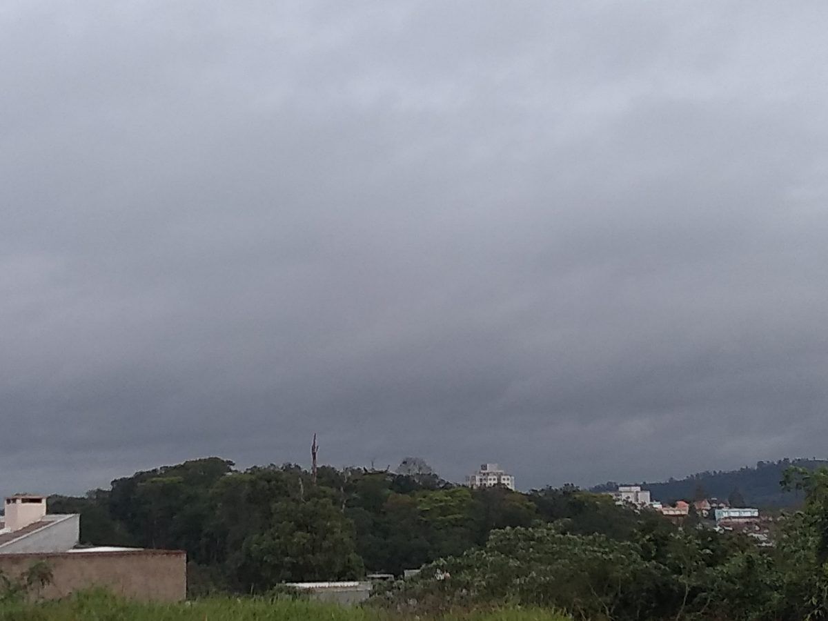 Nebulosidade deve marcar o fim de semana