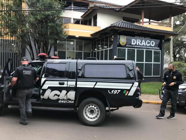 Polícia Civil prende 10 criminosos em ação na manhã desta sexta-feira