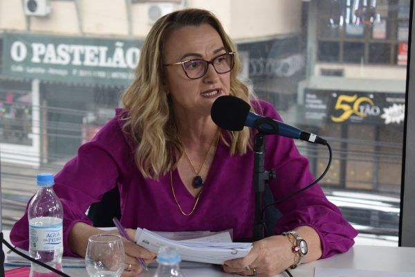 Justiça classifica como irregular postagens de Márcia Scherer e manda remover
