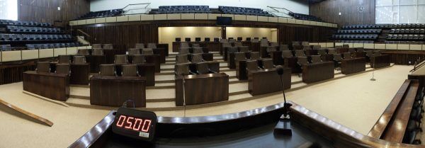 Assembleia aprova educação infantil e fundamental como serviço essencial