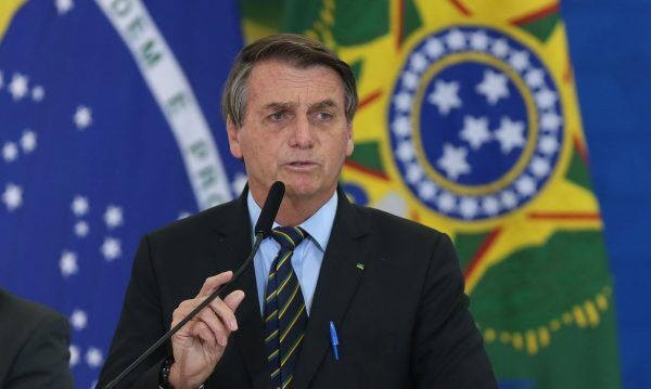 7 notícias: Bolsonaro oficializa reforma ministerial com seis mudanças