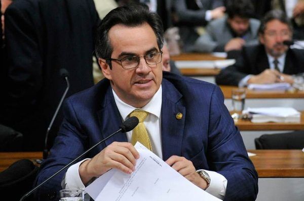 Ciro Nogueira aceita convite de presidente para chefiar Casa Civil
