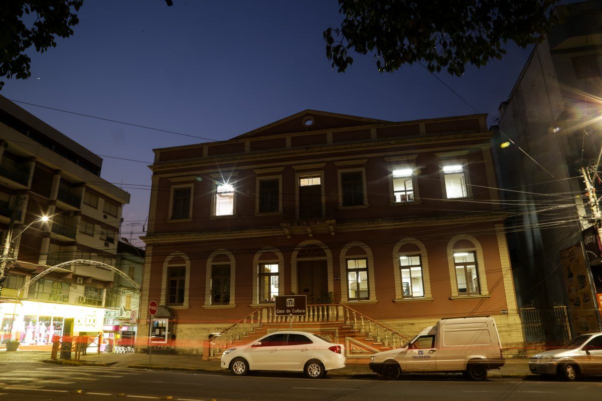 Na velha casa, a memória de uma cidade