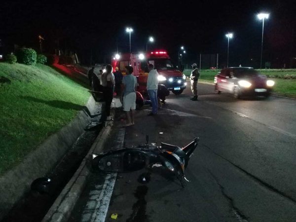 Motociclista fica ferido ao sofrer queda na ERS-130 em Arroio do Meio
