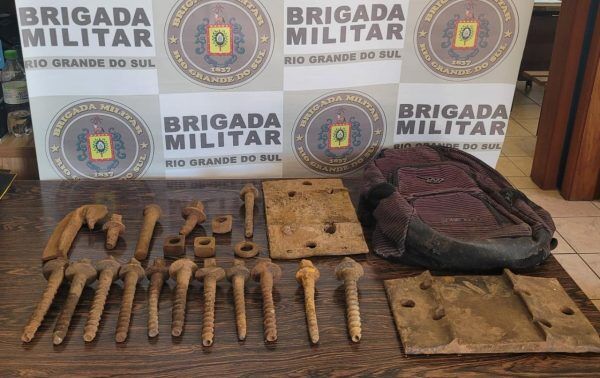 Brigada Militar prende homem por furto de trilho de trem
