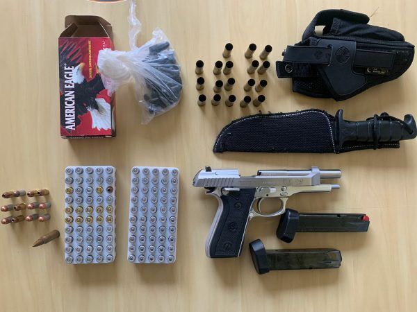 Polícia prende homem por posse irregular de arma de fogo