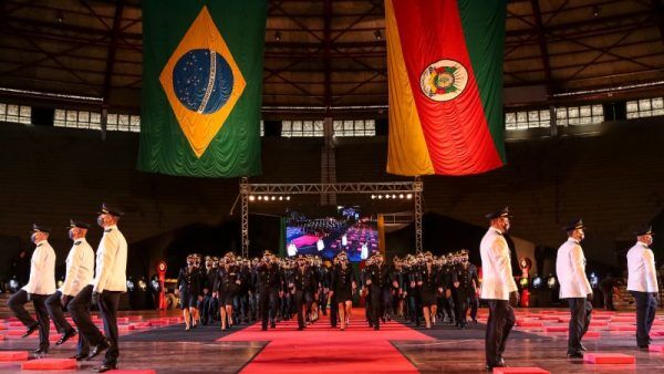 Corpo de Bombeiros Militar forma 119 sargentos e 25 tenentes