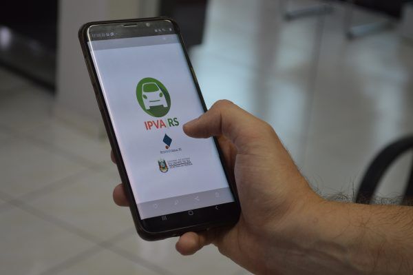 Prazo para quitar IPVA de forma antecipada termina amanhã